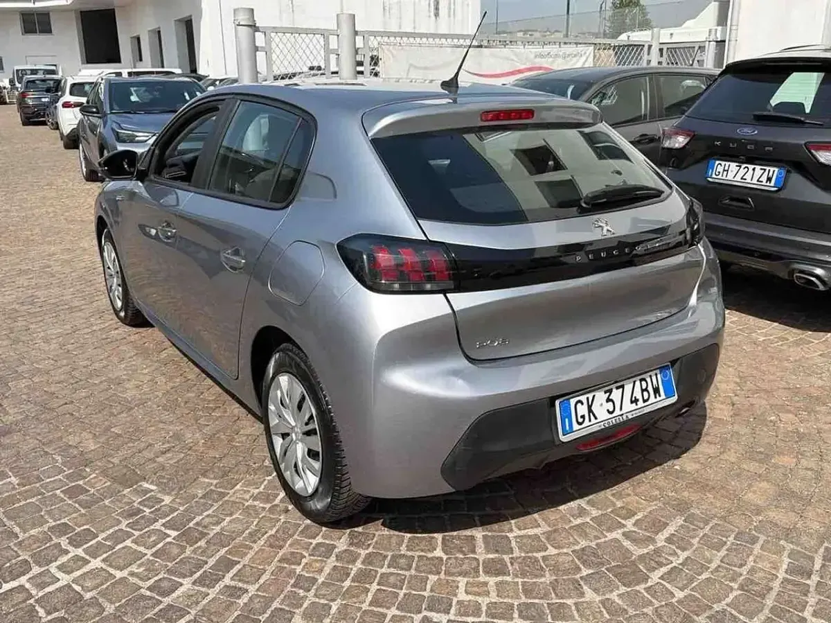 Usata Peugeot 208 Active 75 CV (55 kW) 2022 Other Utilitaria