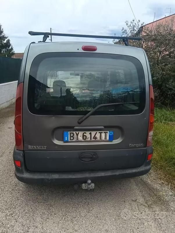 Usado Renault Kangoo 75 CV (55 kW) 2002 Monovolumen