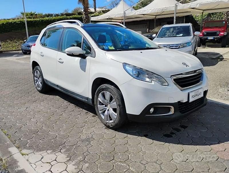 Usata Peugeot 2008 Allure 92 CV (67 kW) 2014 Bianco SUV