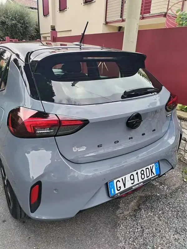 Usata Opel Corsa 101 CV (74 kW) 2024 Grigio Utilitaria