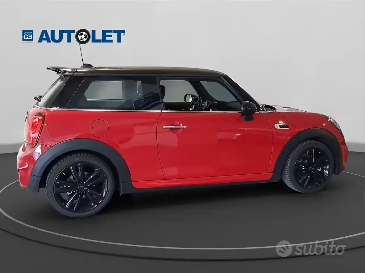Usata Mini Cooper Hype 136 CV (100 kW) 2018 Rosso Utilitaria