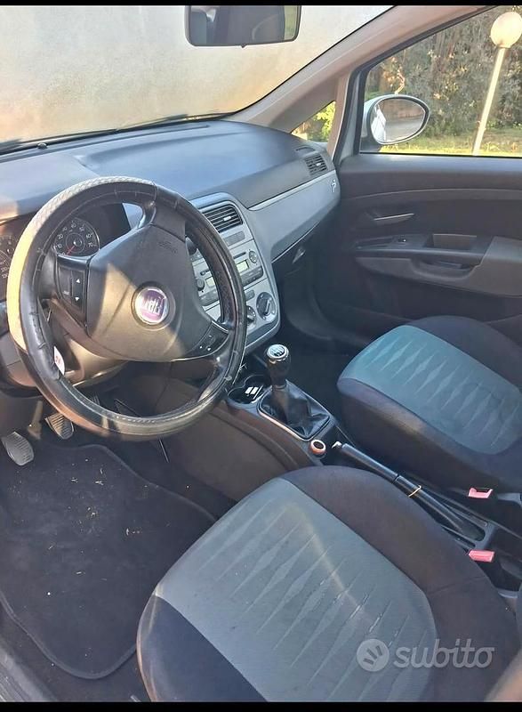 Usata Fiat Punto 75 CV (55 kW) 2008 Utilitaria