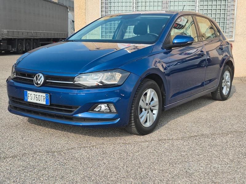 Usata VW Polo Comfortline 90 CV (66 kW) 2018 Atlantic blue Utilitaria