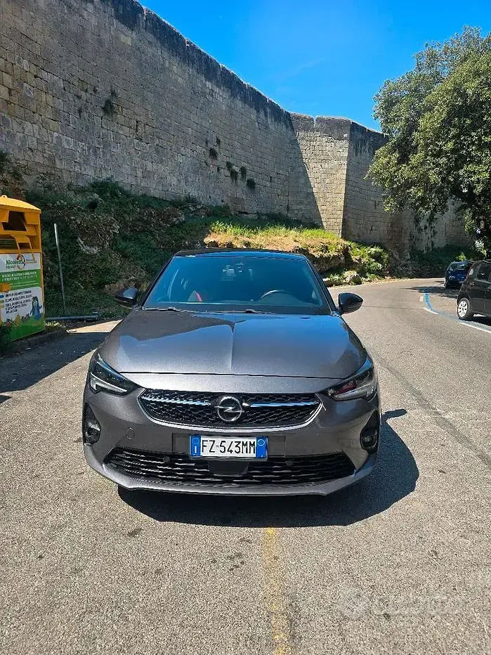 Usata Opel Corsa GS Line 101 CV (74 kW) 2020 Grigio Utilitaria