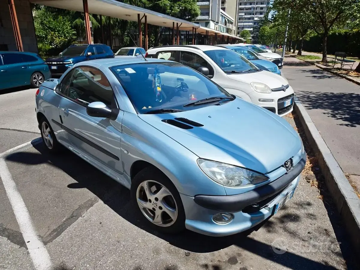 Usata Peugeot 206 CC 109 CV (80 kW) 2002 Bluazzurro Cabrio