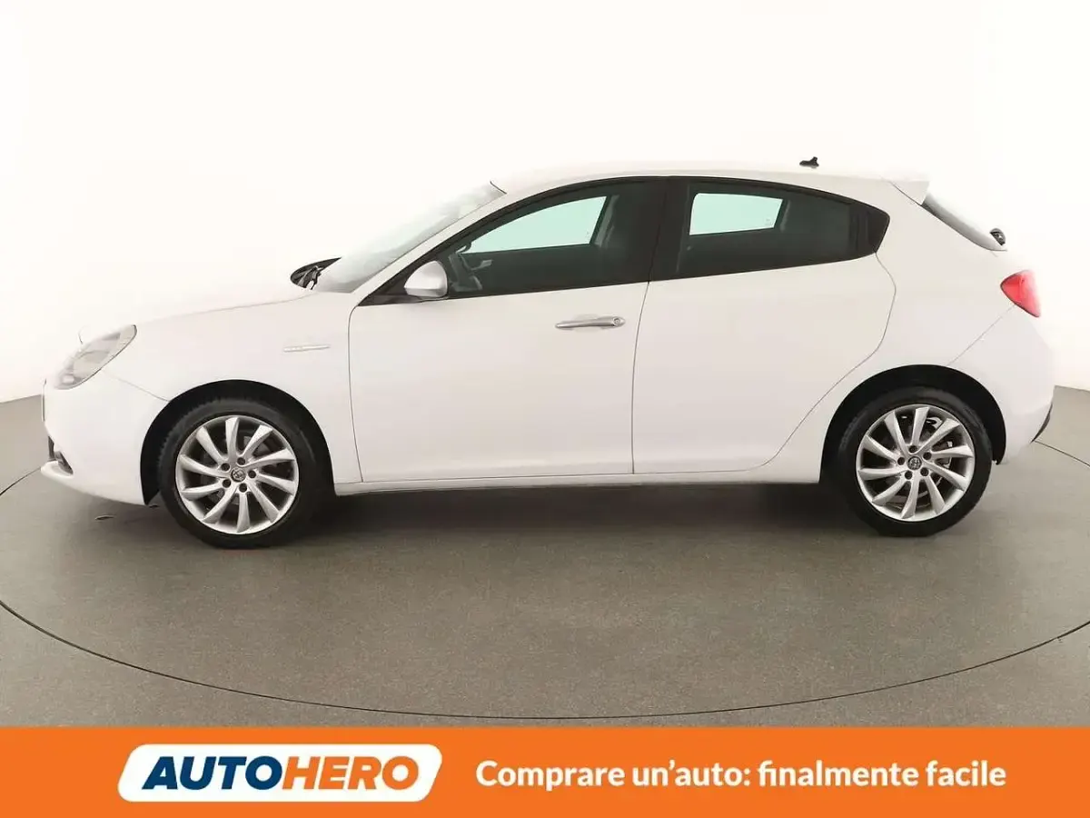 Usata Alfa Romeo Giulietta Super 120 CV (88 kW) 2018 Bianco Utilitaria