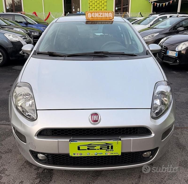 Usata Fiat Punto Street 69 CV (50 kW) 2015 Grigio Berlina