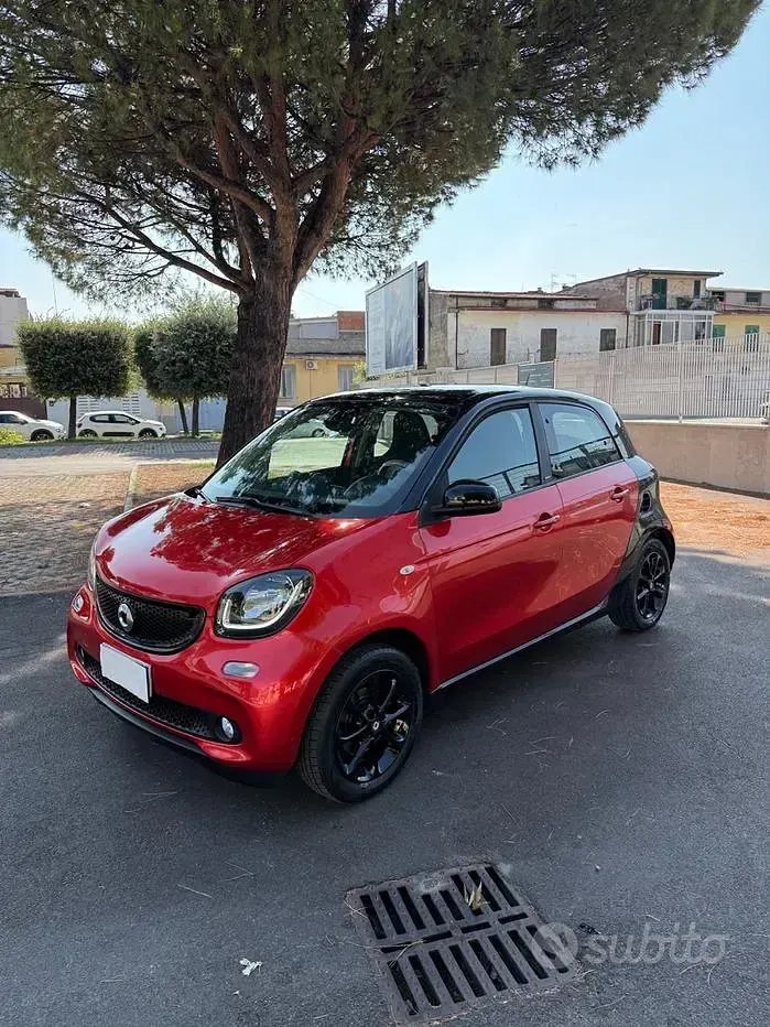 Usata Smart ForFour Prime 90 CV (66 kW) 2016 Rosso Utilitaria