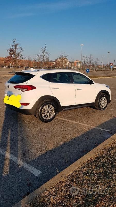 Bianco Usata 2016 Hyundai Tucson SUV | 13.900 € (Buon prezzo) - Immagine 1/4