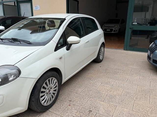 Usata Fiat Punto Evo Dynamic 75 CV (55 kW) 2010 Bianco Utilitaria