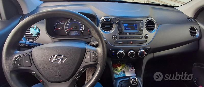 Usata Hyundai i10 2018 Blu Utilitaria