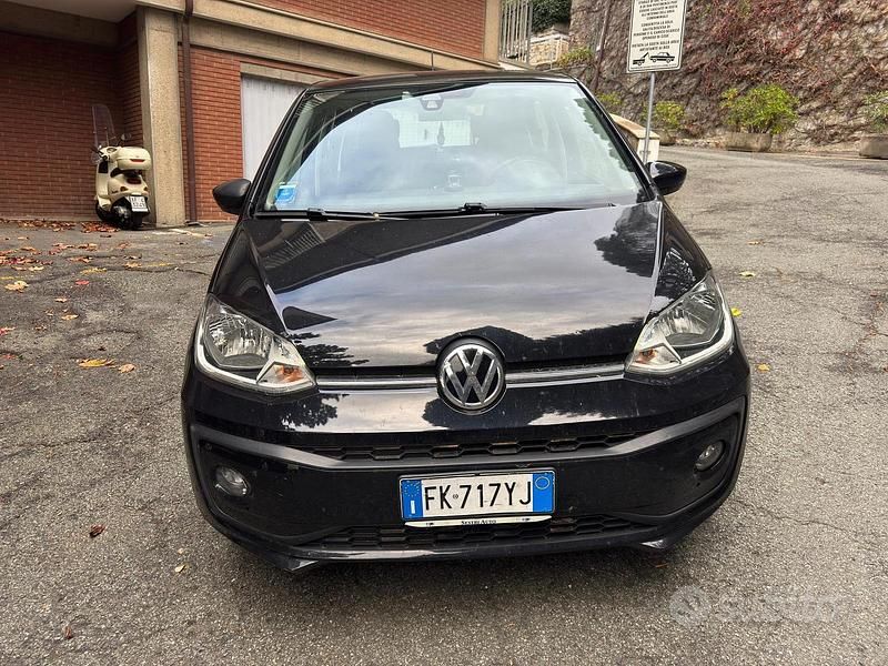Nero Usata 2017 VW up! Due volumi | 9500 € (Buon prezzo) - Immagine 1/4