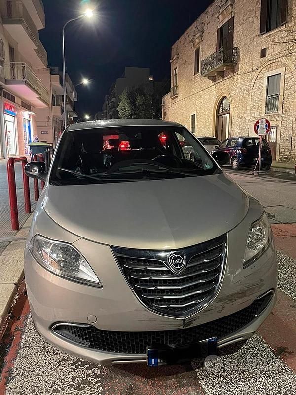 Usata Lancia Ypsilon 2014 Utilitaria