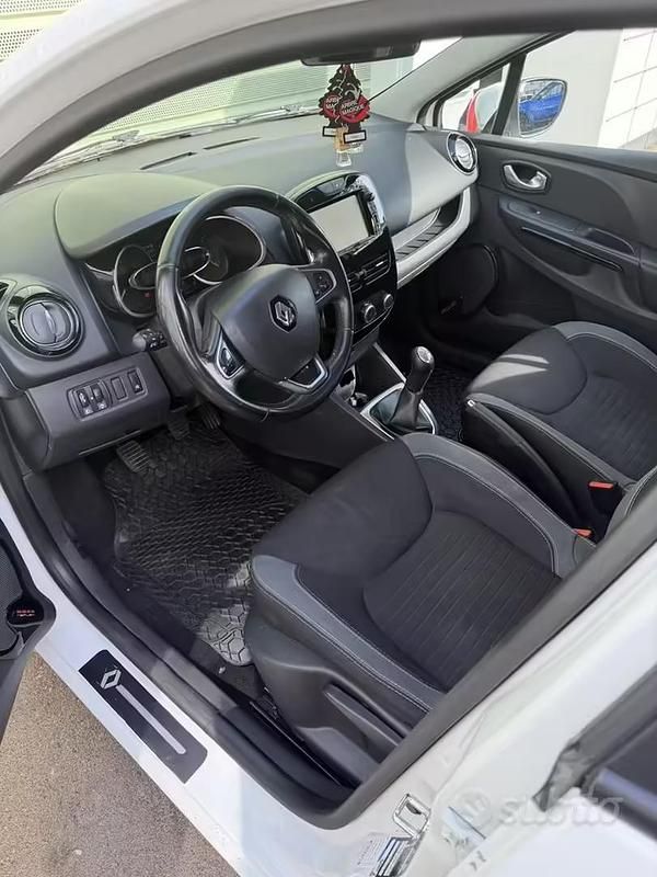 Usata Renault Clio IV 90 CV (66 kW) 2016 Bianco Berlina