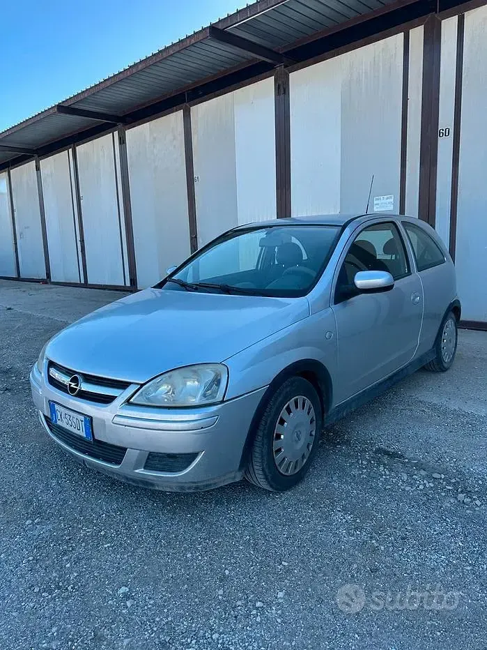 Usata Opel Corsa Sport 75 CV (55 kW) 2003 Grigio Utilitaria