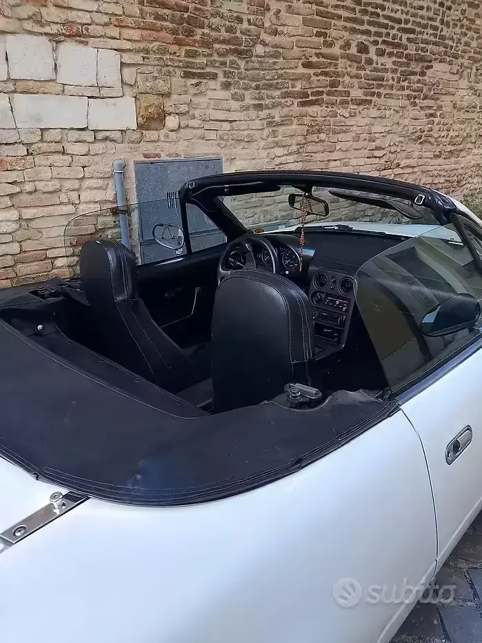 Usata Mazda MX5 116 CV (85 kW) 1992 Bianco Cabrio