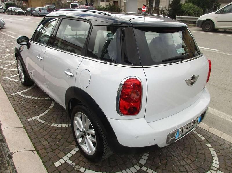 Usata Mini Cooper D Countryman 111 CV (81 kW) 2012 Bianco SUV