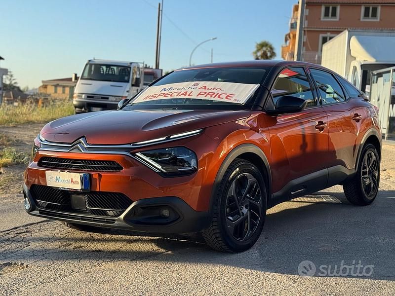 Usata Citroën C4 Shine 131 CV (96 kW) 2022 Arancione Berlina