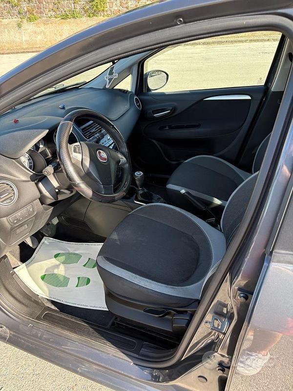 Usata Fiat Grande Punto 95 CV (69 kW) 2012 Utilitaria