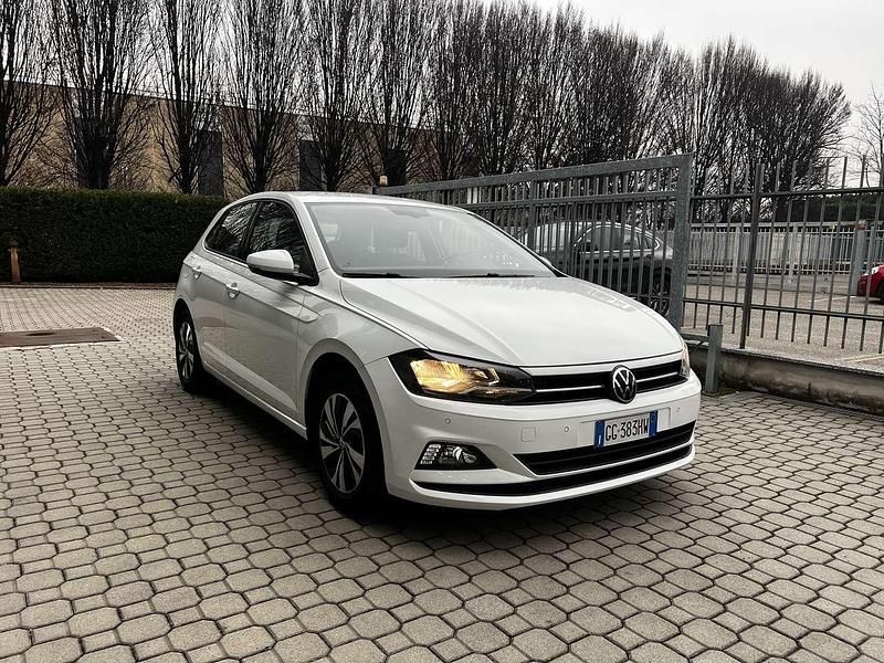 Usata VW Polo Comfortline 80 CV (58 kW) 2021 Pure white Utilitaria