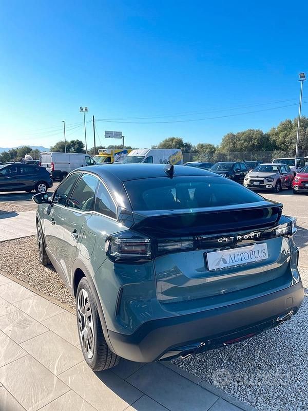 Nuova Citroën C4 PureTech 130 CV (95 kW) 2025 Verde Berlina
