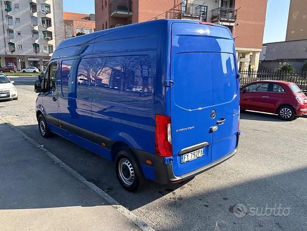 Usata Mercedes Sprinter 143 CV (105 kW) 2019 Blu Furgone