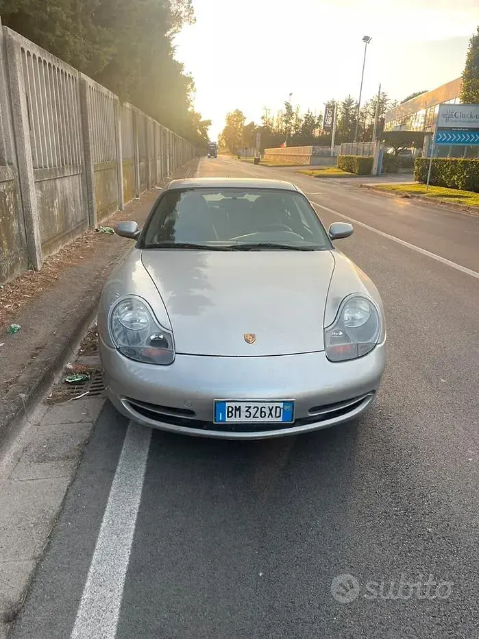 Usata Porsche 911 Carrera 300 CV (220 kW) 2000 Grigio Coupé