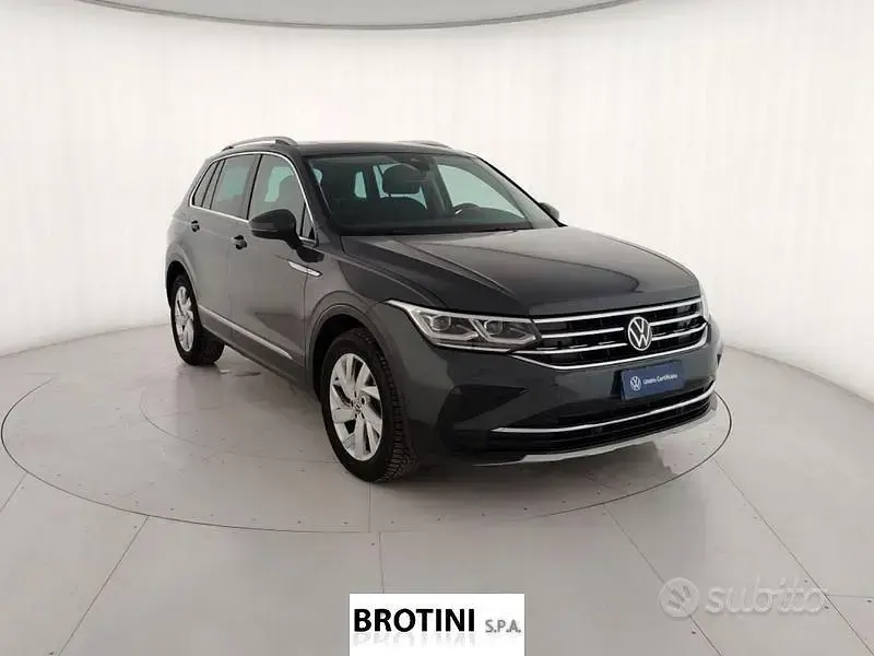 Usata VW Tiguan Elegance 150 CV (110 kW) 2023 Grigio SUV