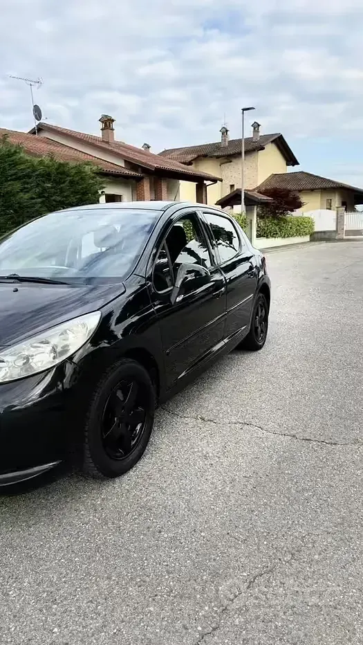 Usata Peugeot 207 95 CV (69 kW) 2008 Nero Berlina