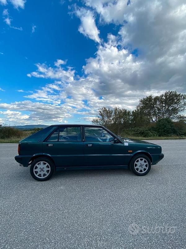 Usata Lancia Delta 80 CV (58 kW) 1991 Verde Utilitaria