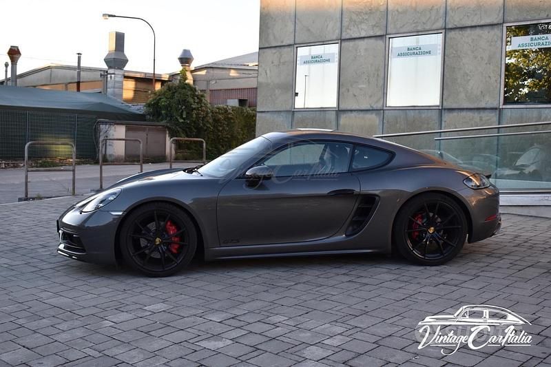 Usata Porsche 718 Cayman 370 CV (272 kW) 2018 Grigio Coupé