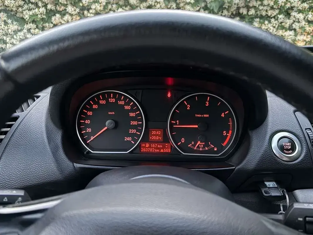 Usata BMW 118 143 CV (105 kW) 2010 Utilitaria