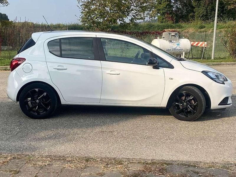 Usata Opel Corsa Edition 90 CV (66 kW) 2018 Bianco Berlina