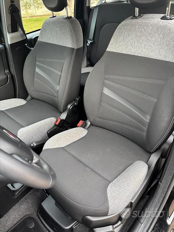 Usata Fiat Panda 70 CV (51 kW) 2022 Nero Berlina