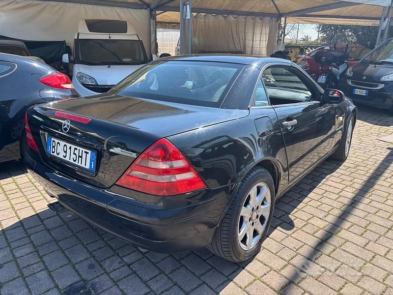 Usata Mercedes SLK200 191 CV (140 kW) 1999 Nero Cabrio