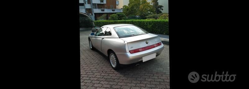 Usata 1996 Alfa Romeo GTV Coupé | 8900 € (Buon prezzo) - Immagine 1/4