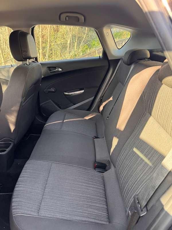 Usata Opel Astra 110 CV (80 kW) 2013 Berlina
