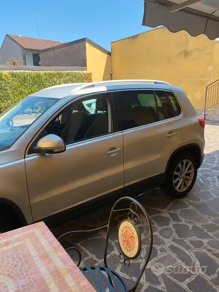 Usata VW Tiguan 140 CV (102 kW) 2012 Grigio SUV