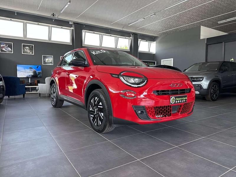 Usata Fiat 600 101 CV (74 kW) 2024 Rosso SUV