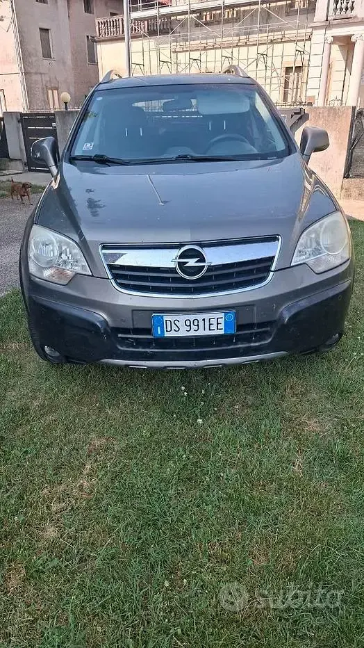 Usata Opel Antara 140 CV (102 kW) 2008 Marrone SUV