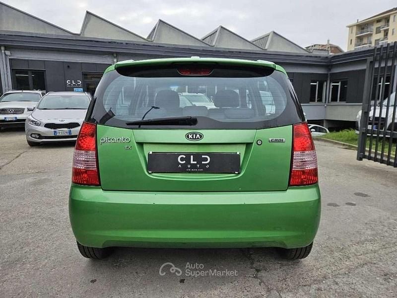 Usata Kia Picanto 75 CV (55 kW) 2009 Verde Utilitaria