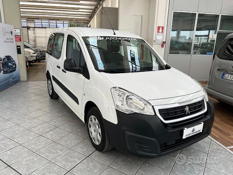 Usata Peugeot Partner Tepee Access 75 CV (55 kW) 2018 Bianco Monovolume