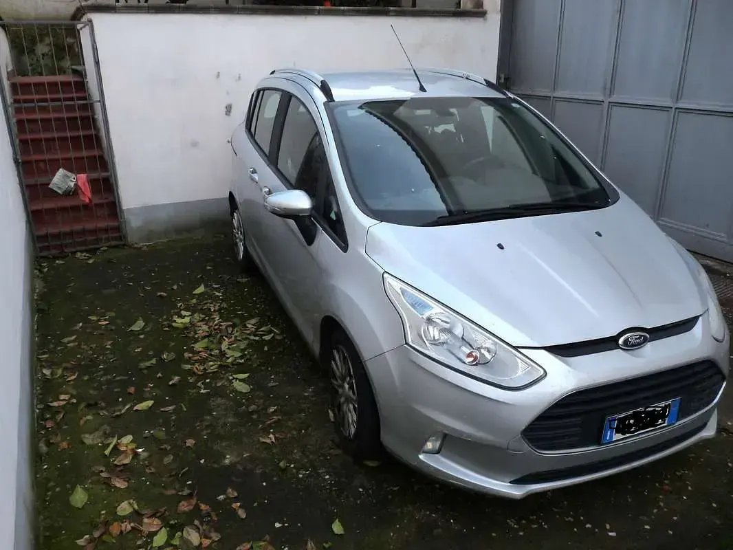 Usata Ford B-MAX Business Edition 95 CV (69 kW) 2016 Argento Monovolume