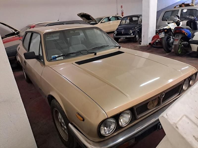 Usata Lancia Beta 115 CV (84 kW) 1981 Oro Berlina