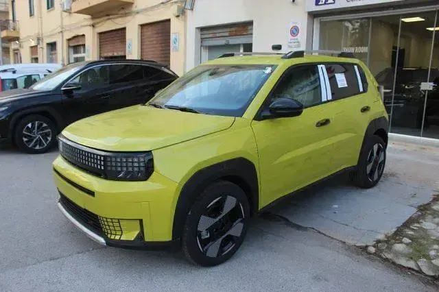 Nuova Fiat Grande Panda La Prima 100 CV (73 kW) 2026 Giallo Utilitaria
