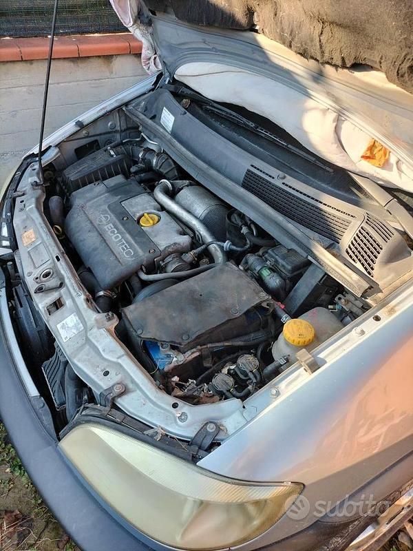 Usata Opel Zafira 2000 Monovolume