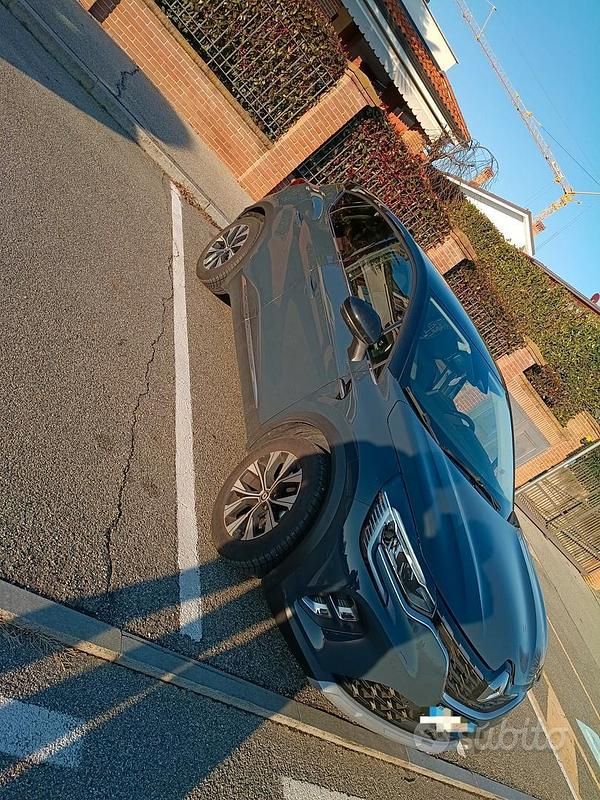 Usata Renault Captur Techno 101 CV (74 kW) 2024 Blu SUV