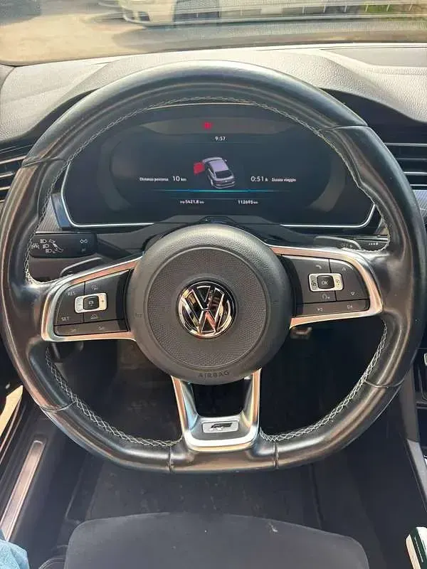 Usata VW Arteon Sportline 190 CV (139 kW) 2019 Nero Utilitaria