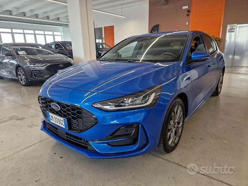 Usata Ford Focus ST 125 CV (91 kW) 2023 Blu Berlina