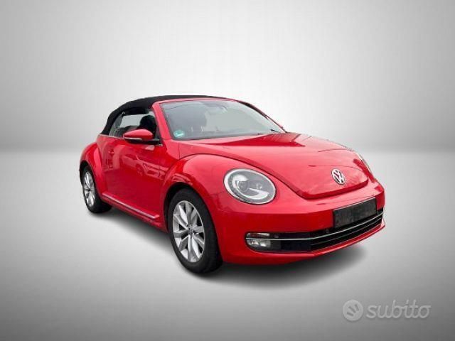 Rosso metallizzato Usata 2014 VW Maggiolino Design Cabrio | 14.950 € (Buon prezzo) - Immagine 1/4